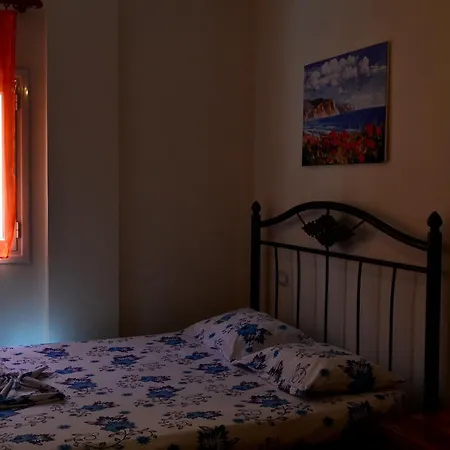 Nuovo Sun Golem Guest house