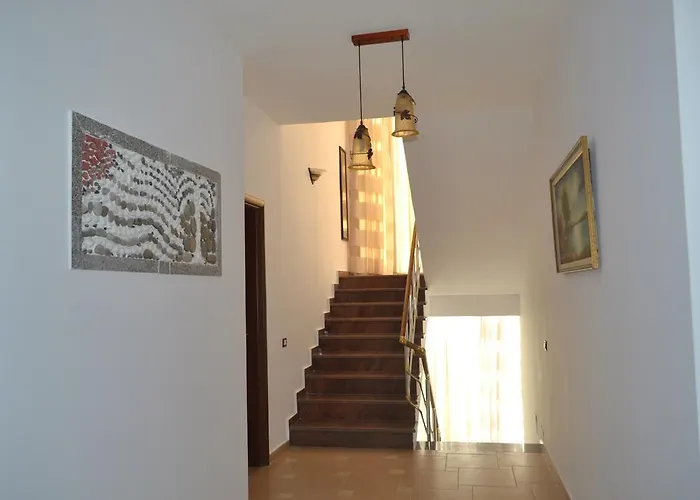 Nuovo Sun Golem (Tirana)